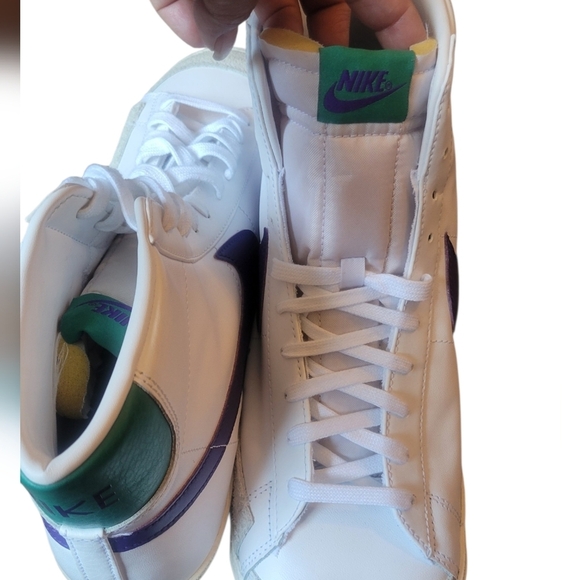 Nike Men\'s Purple Swoosh High-Top Athletic Shoes - White main image 7